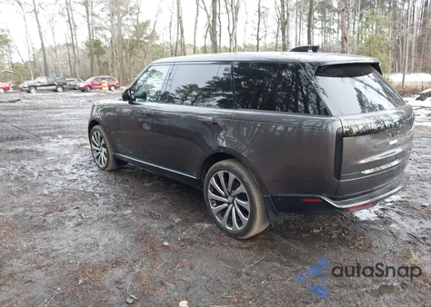 2025 Land Rover Range Rover P400 Se 7 Seat z USA, uszkodzony, nr VIN SALKPBFU8SA277737